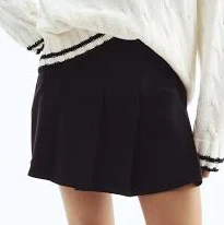 H&M Ladies Pleated Skirt