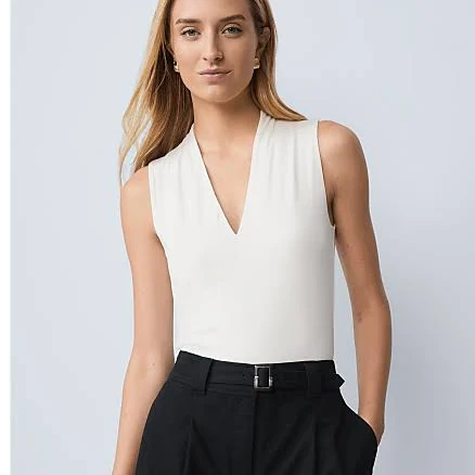 Ann Taylor Women's Sleeveless V-Neck Top