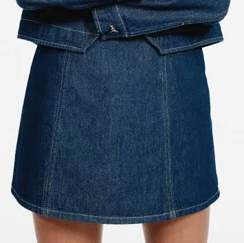 Ladies H&M Line Mini Skirt