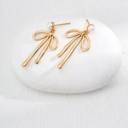 Pearl Ribbon Earrings