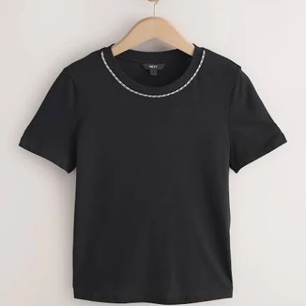 Women's Embellished Neck Chain Short Sleeve T-Shirt