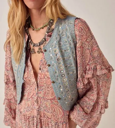 Maison Hotel Treasure Vest Halo Moon LIGHT AQUA / S