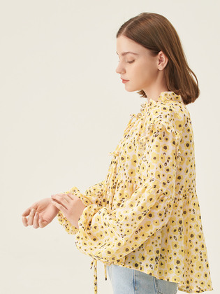 Volume Sleeve Blouse
