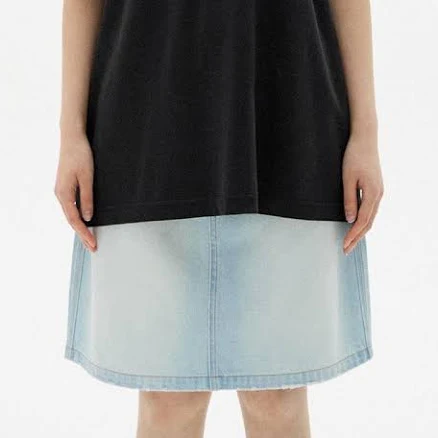 OIOI COLLECTION Pocket Embroidered Denim Midi Skirt