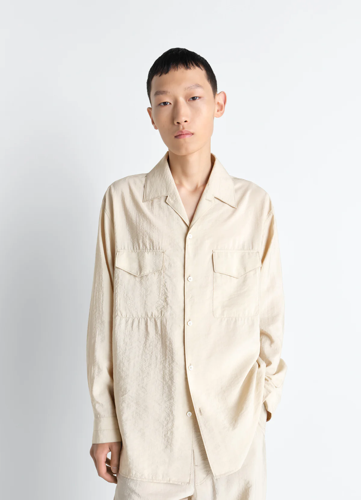 CONVERTIBLE COLLAR SHIRT IN DRY SILK