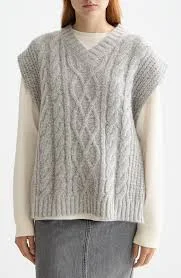 Cable Side Tie Sweater Vest