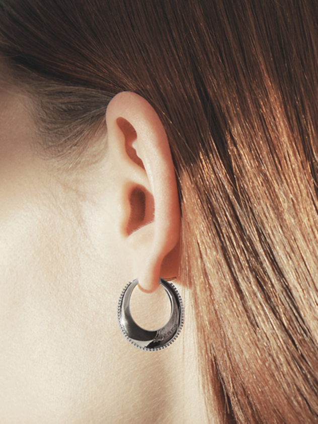 Champagne Moon Oval Earring