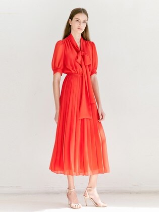 V-neck Pleated Maxi Dress