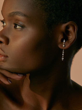 Arrow Gold Short Earring