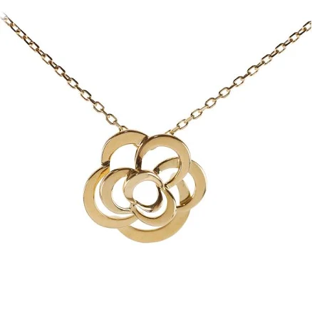 CHANEL Fil de Camélia necklace 18k