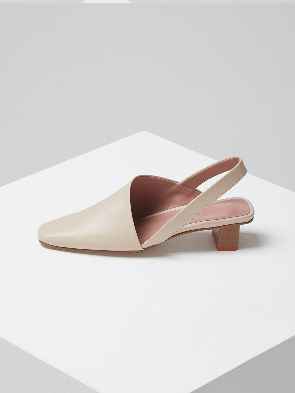 Triangle Slingback