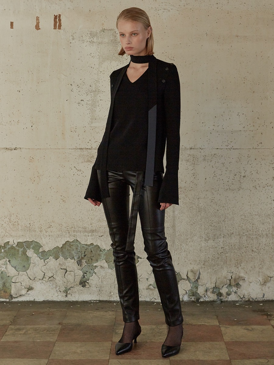 RENA Tie Neck Button Blouse_Black