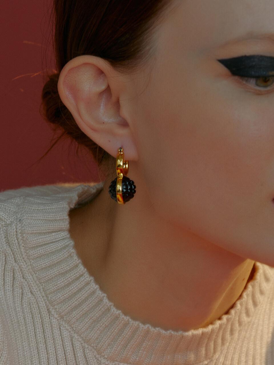 Hoop With Ball Earrings Black