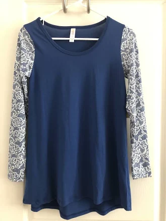 Xxs Lularoe Royal Blue White Ivory Lace Patterned Sleeves Lynnae Top