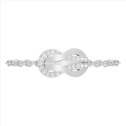 18K White Gold Diamond Chain Ring