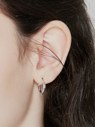 J e te Earring