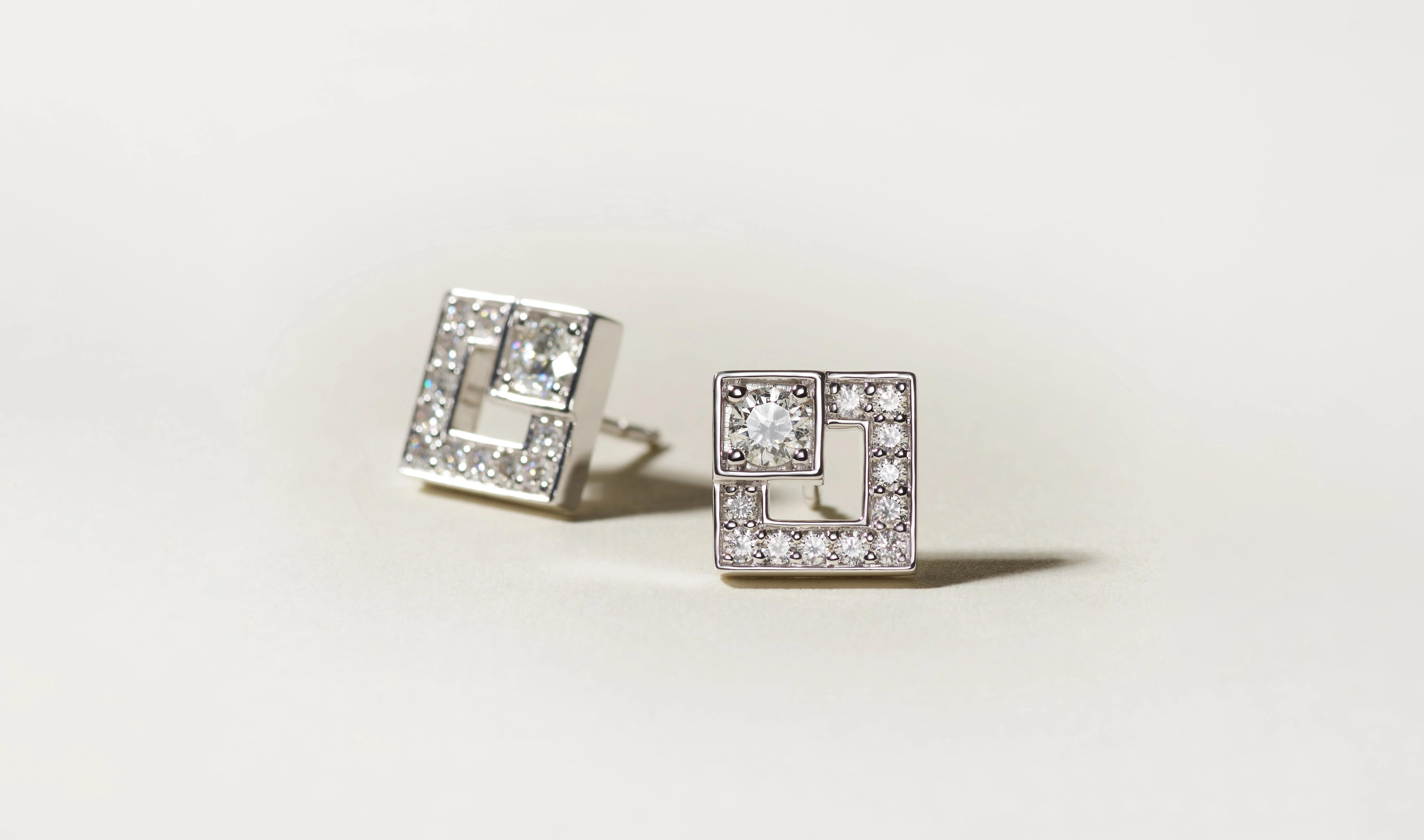Korloff Earrings: Elegance and Exceptional Sparkle