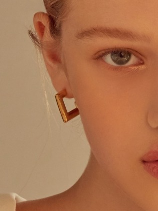 Square Bold Earring