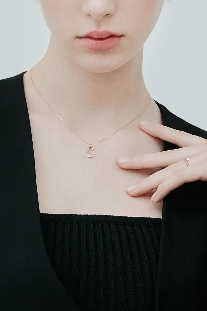 J e te Necklace