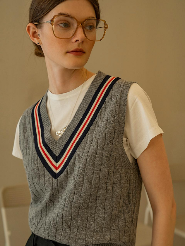 Cashmere Blended Cable Knit