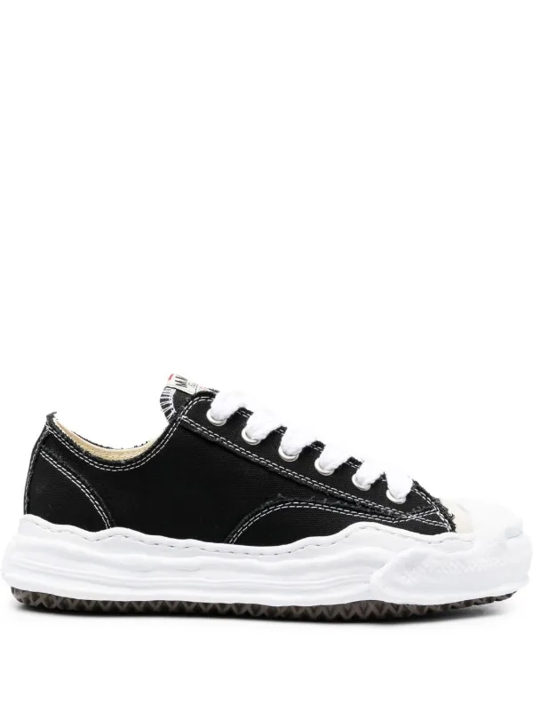 Low-top Sneakers