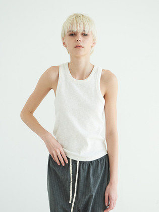 Basic Sleeveless T-shirt