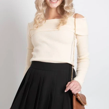 Unbalance Shoulder Knit