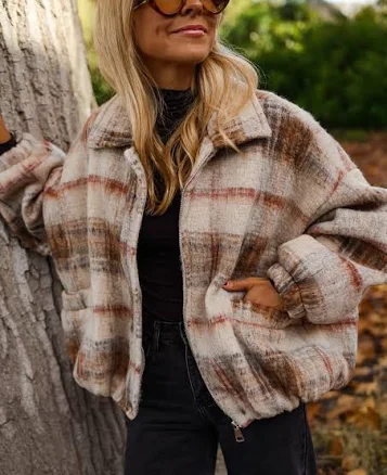 Beige Checkered Wool Jacket with Snap Fasteners & Side Pockets – Dawson Jacket by EASY CLOTHES – One