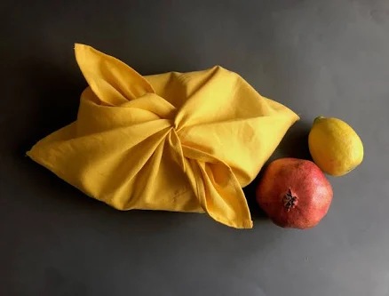 Yellow bento bag. Linen bento bag for bread storage. Japanese style lunch bag. Cute knot bag for grocery shopping. Unique project bag.