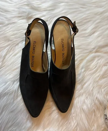 Elcanto Women's Size 5.1/2 Open Back With Strap Also Size 235 Mules