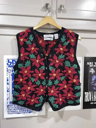 Vintage Crotchet Vest Flowers Signatures By Northern Isles Handknitted