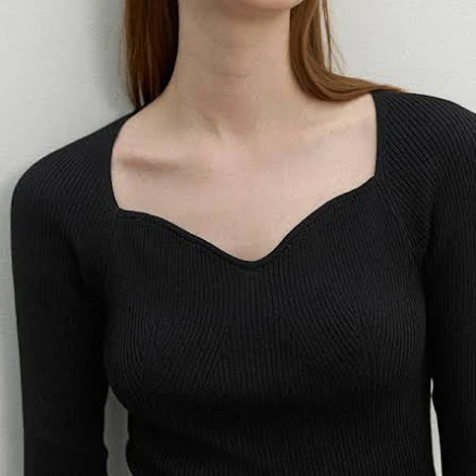 RIBbed SLIM Knit Heart Neck