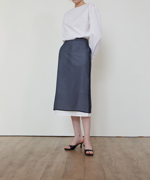 스텝어라운드 See-through H-line layered skirt SA25SPSK02