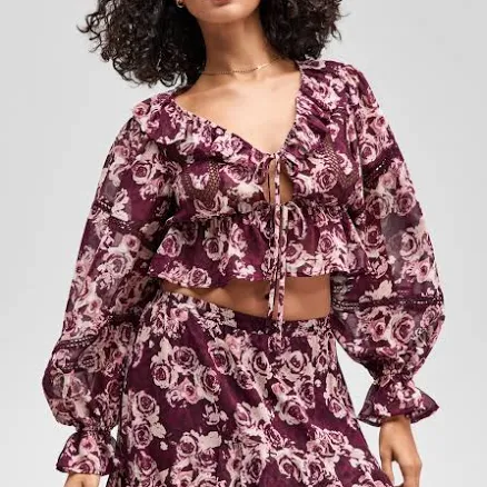 Women's Ruffled-Cuff Balloon-Sleeve Top