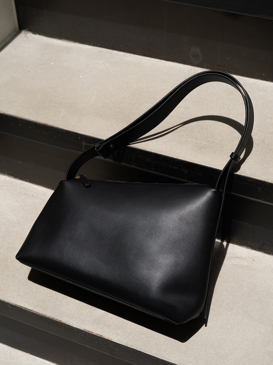 Pochette Crossbody bag_Black