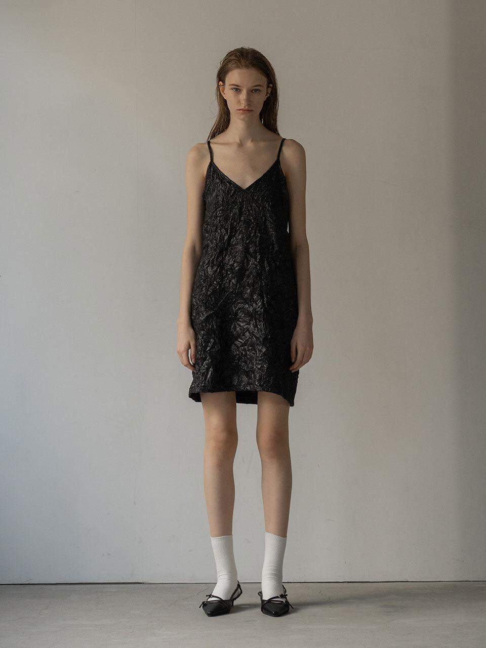 Crinkle Point Buckle Dress Black