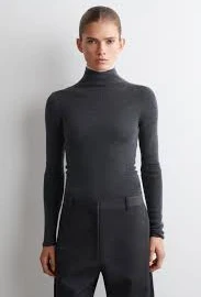 Seamless Merino Wool Turtleneck Long-Sleeved Top
