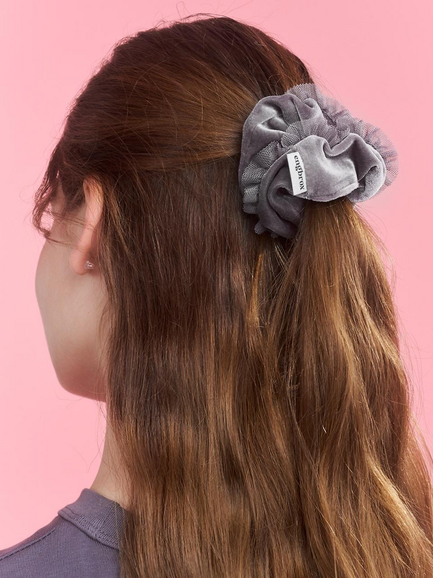 Amor Scrunchie