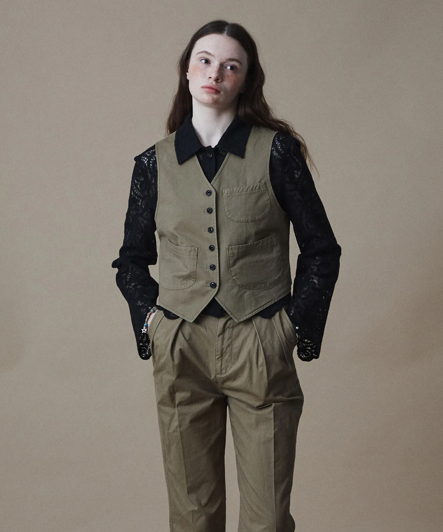 Womens Signature Faded Cotton Medieval Vest Beige_FR2WV01F