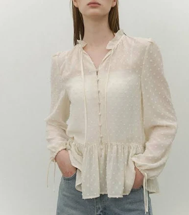 W Concept Atelier Nain V-Neck Dot Shirring Blouse
