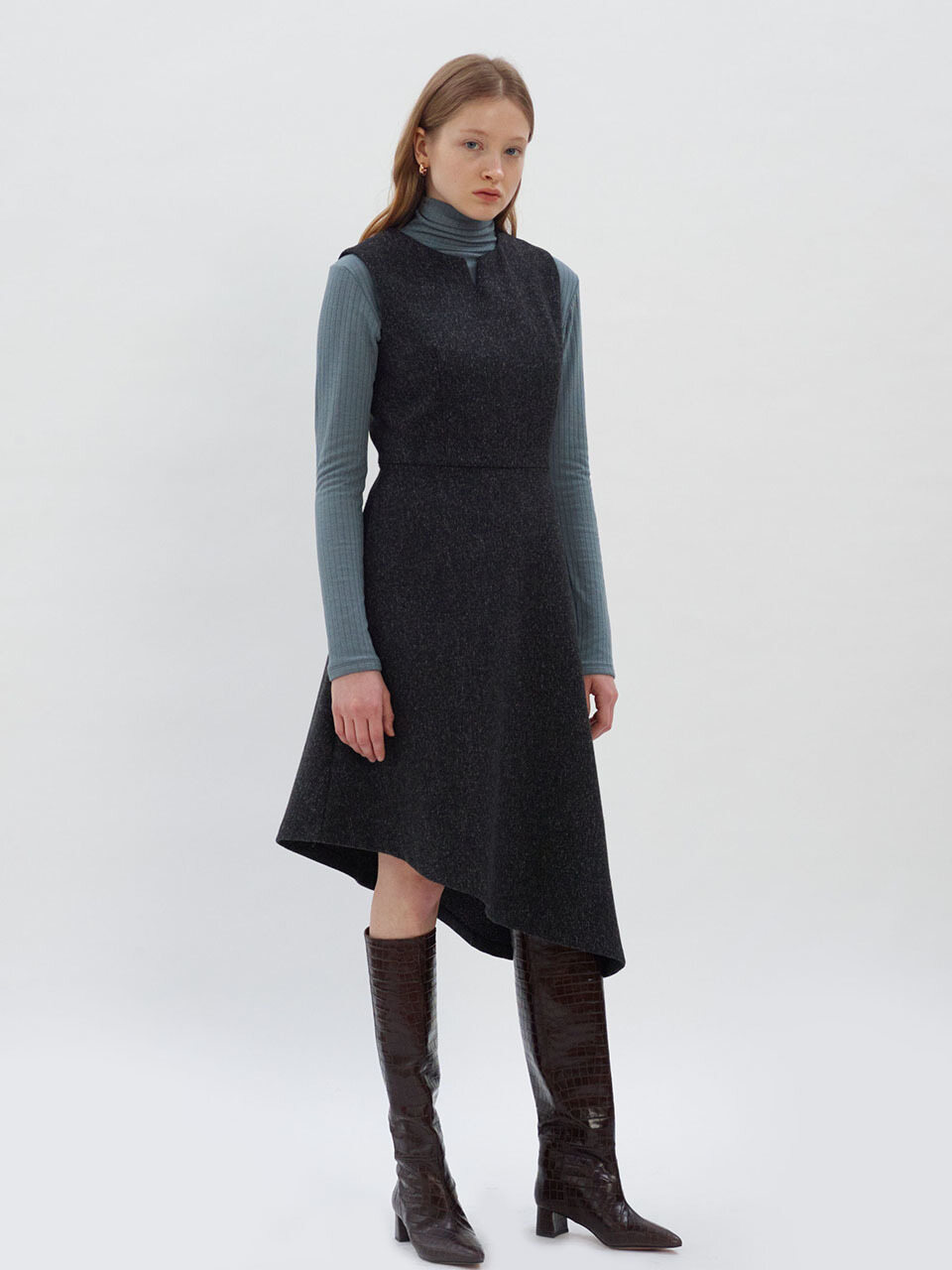 Unbalance Slit Point Dress_Deep Grey
