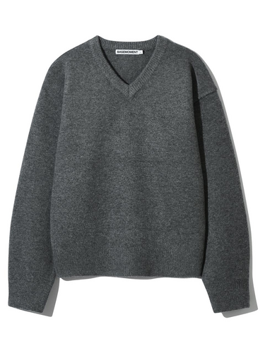 Cable V-neck Knit