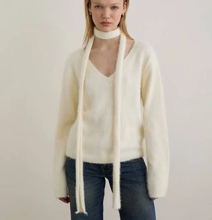Dikara Long Sleeve V Neck Knit Jumper with Scarf