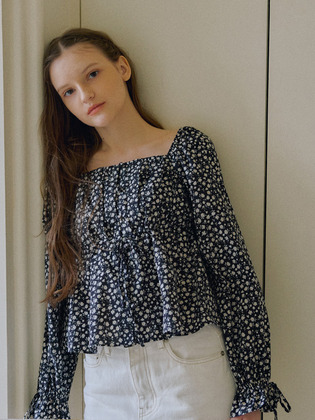 Square Neck Ribbon Blouse