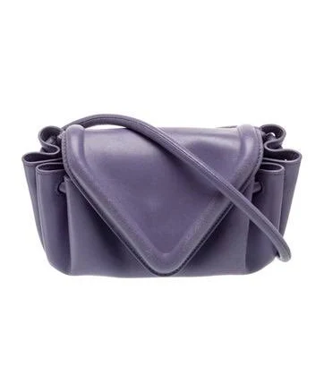 Bottega Veneta Leather Beak Medium in Purple