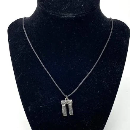 Stonehenge Trilithon Souvenir Cord Necklace Pendant Stones Celtic