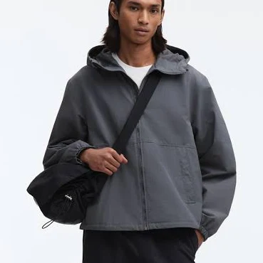 H&M Men's Nylon Water-Repellent WindbreakerH&M Men's Nylon Water-Repellent Windbreaker