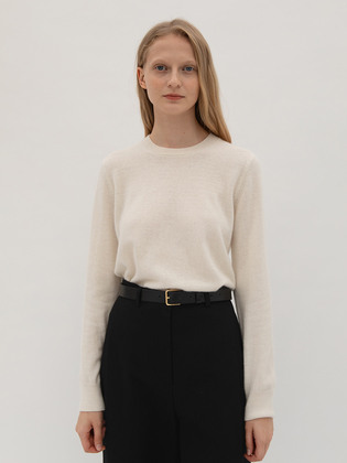 Essential Wool Round Knit