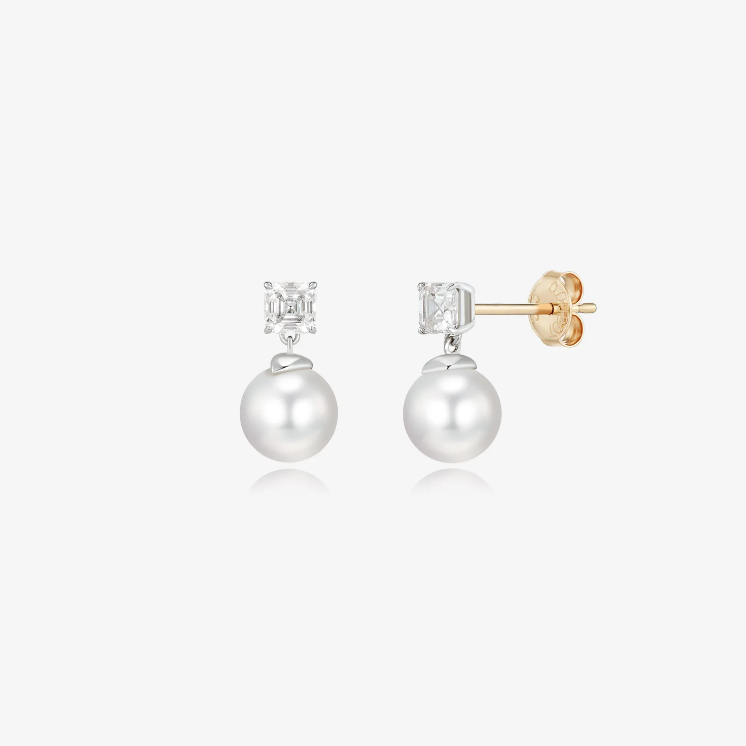 Signature. D Gold Earring
