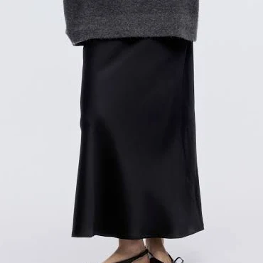 H&M Ladies Midi Skirt